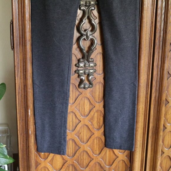 PUMA Essentials Graphic Logo Training Leggings NWOT! - Black/Pink, Size XS - Picture 13 of 16